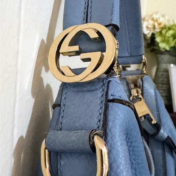 Gucci Blue Leather Hobo Bag with Gold Hardware - Picture 6 of 16